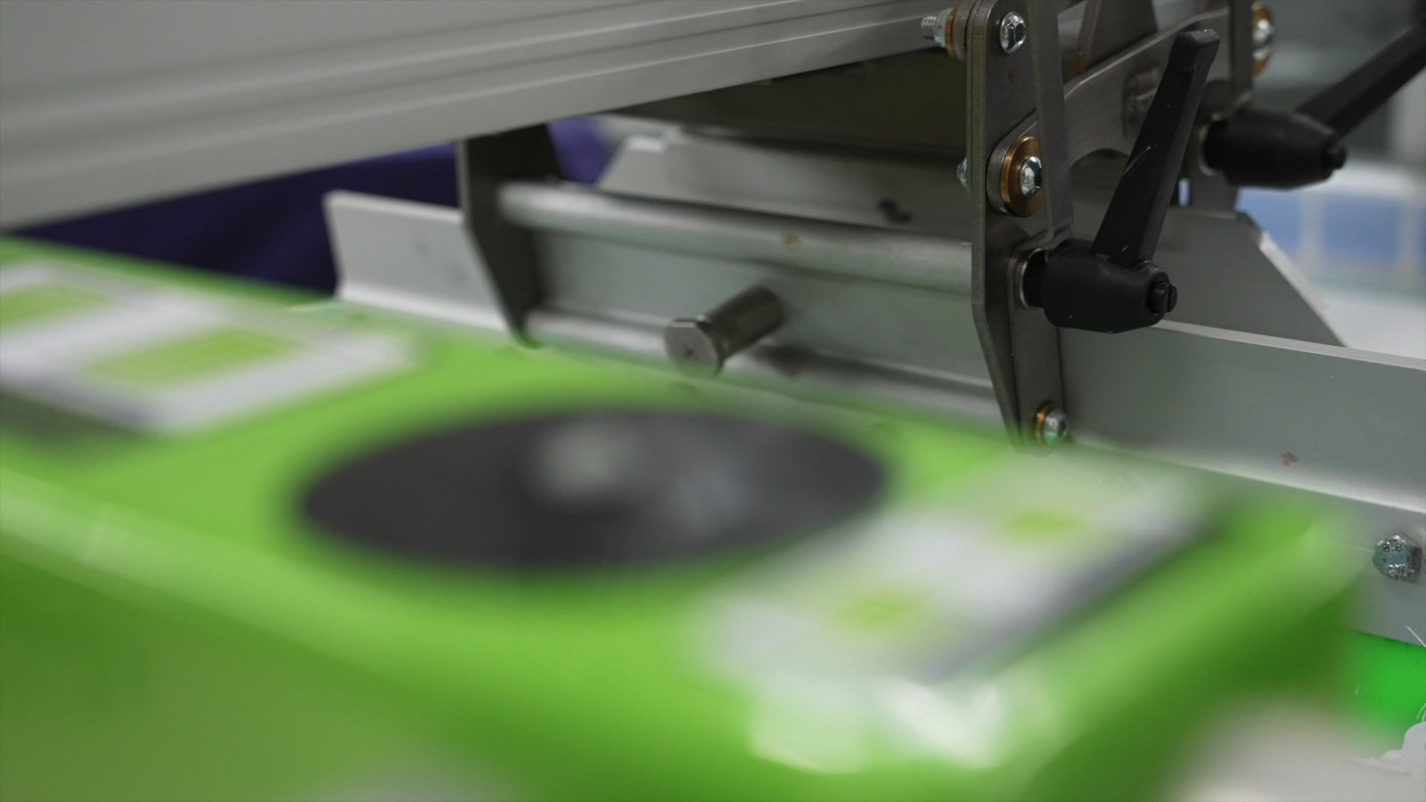 Premium screen printing in Winnipeg for tee shirts and hoodies by Rogue Lab, serving Manitoba and Canada.